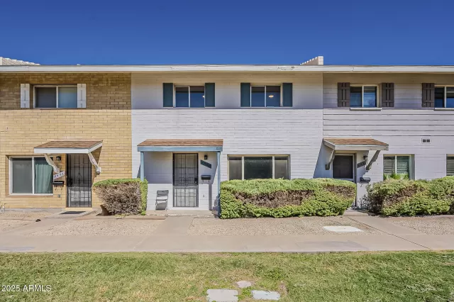 MLS: 6930504 Condo For Sale