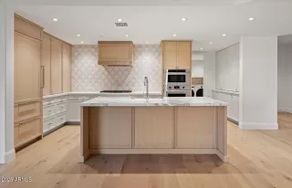 Photo #1: 6930591 Listing