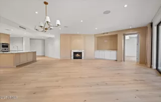 Photo #3: 6930591 Listing