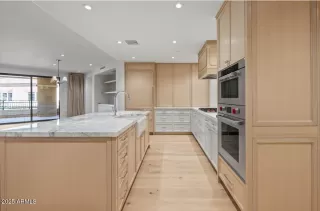 Photo #6: 6930591 Listing