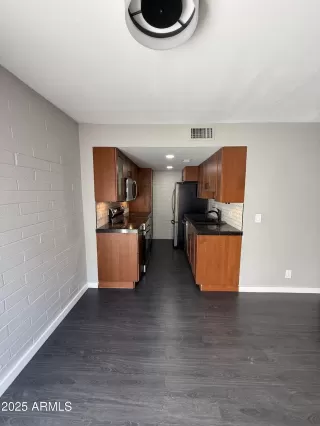 Photo #4: 6930628 Listing 