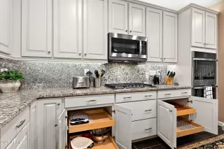 Photo #6: 6930792 Listing