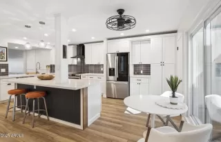 Photo #1: 6931098 Listing 