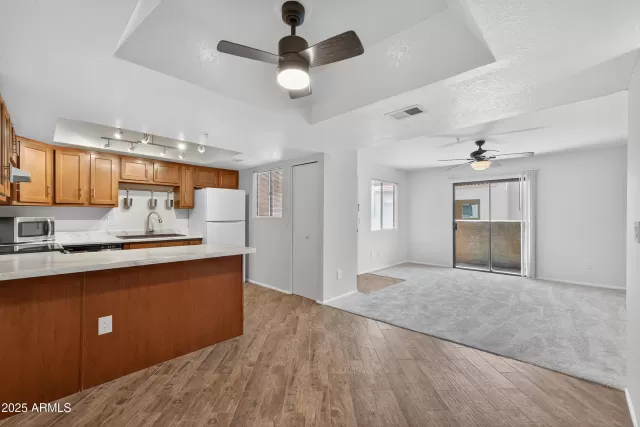 MLS: 6931147 Condo For Sale