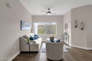 Photo #3: 6931183 Listing