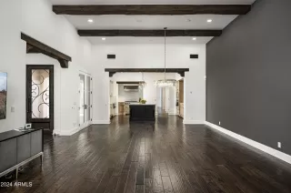 Photo #6: 6931230 Listing