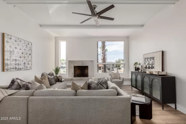 MLS: 6931366 Condo For Sale