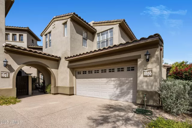 MLS: 6931425 Condo For Sale