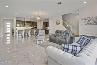 Photo #2: 6931558 Listing