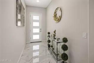 Photo #4: 6931558 Listing