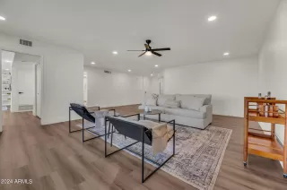 Photo #5: 6931611 Listing 