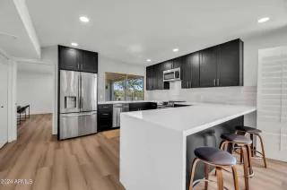 Photo #6: 6931611 Listing 