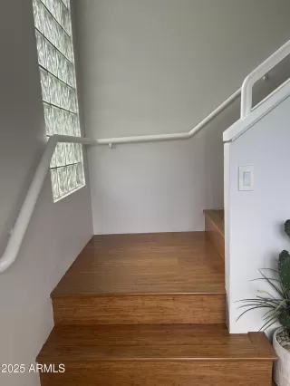 Photo #5: 6931620 Listing