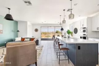 Photo #4: 6931707 Listing 