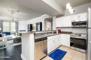 Photo #5: 6931717 Listing