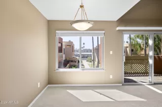 Photo #5: 6931730 Listing