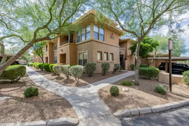 MLS: 6931731 Condo For Sale