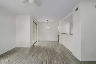 Photo #2: 6931731 Listing 