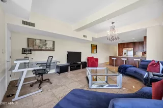 Photo #6: 6931887 Listing