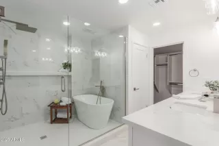 Photo #1: 6931964 Listing