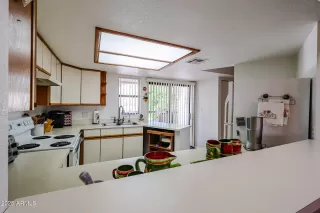 Photo #6: 6932075 Listing 