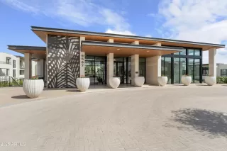 Photo #2: 6932107 Listing 