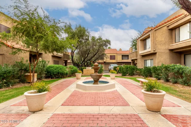 MLS: 6932169 Condo For Sale