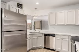 Photo #6: 6932169 Listing