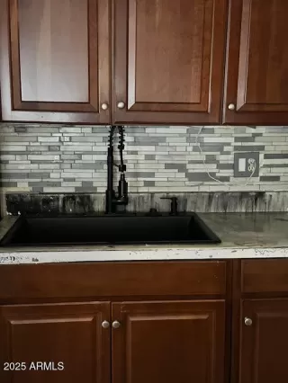 Photo #2: 6932231 Listing