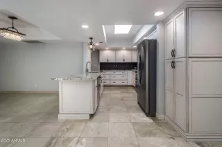 Photo #5: 6932296 Listing 