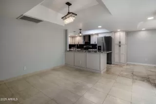 Photo #6: 6932296 Listing 