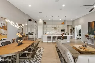 Photo #4: 6932456 Listing