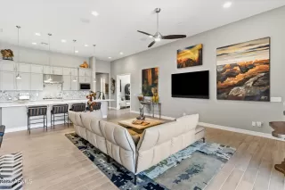 Photo #6: 6932456 Listing