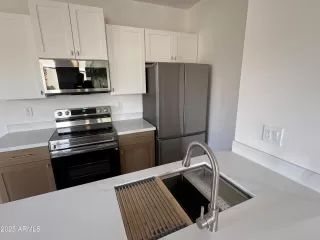 Photo #2: 6932493 Listing