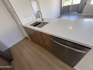 Photo #3: 6932493 Listing