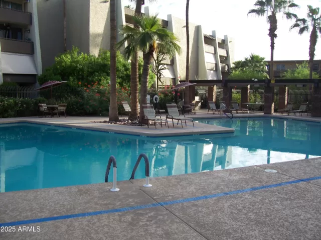 MLS: 6932516 Condo For Sale