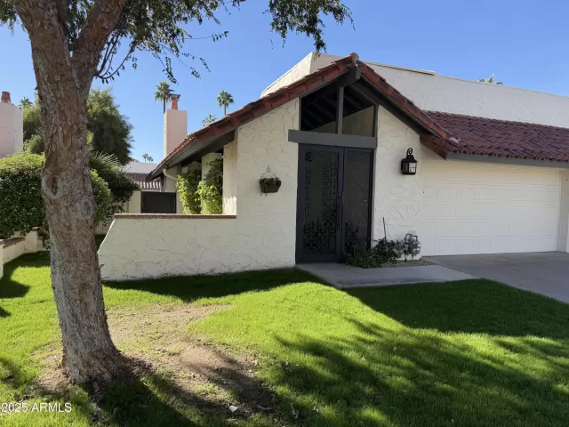 MLS: 6932606 Condo For Sale