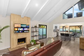 Photo #3: 6932606 Listing