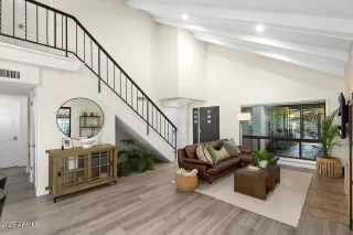 Photo #5: 6932606 Listing