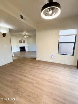 Photo #2: 6932623 Listing