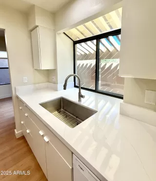 Photo #3: 6932623 Listing
