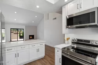 Photo #4: 6932795 Listing