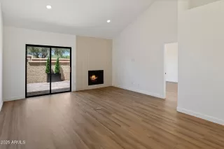 Photo #5: 6932795 Listing