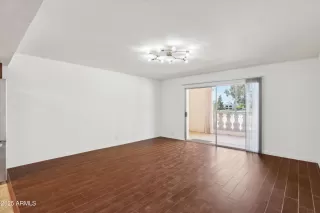 Photo #6: 6932802 Listing 