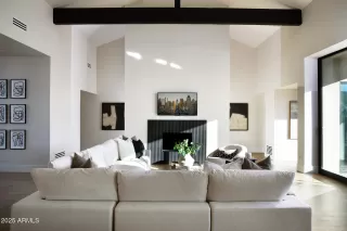 Photo #6: 6932813 Listing