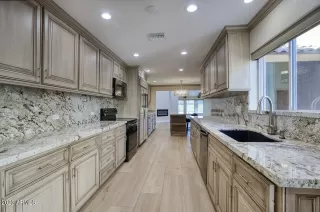 Photo #1: 6932875 Listing 