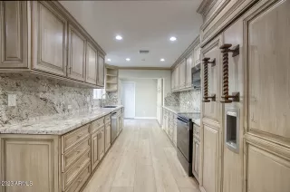 Photo #2: 6932875 Listing 