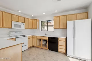 Photo #3: 6932934 Listing