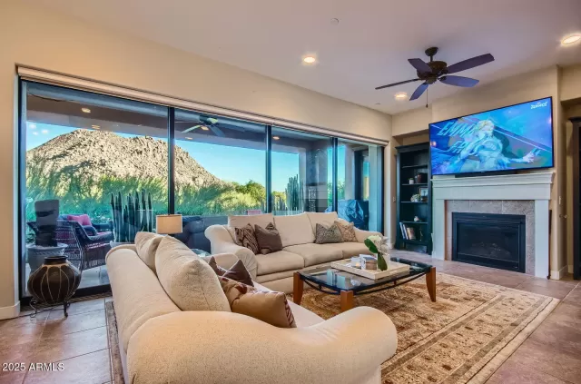 MLS: 6933031 Condo For Sale