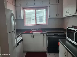 Photo #5: 6933108 Listing